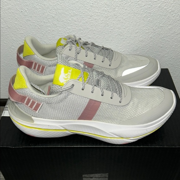 Sorel Women's Explorer Blitz Leisure Sneakers - Picture 6 of 7